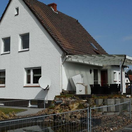 Modernes Ferienhaus Der Besonderen Art Mit Garten 뢰네 외부 사진